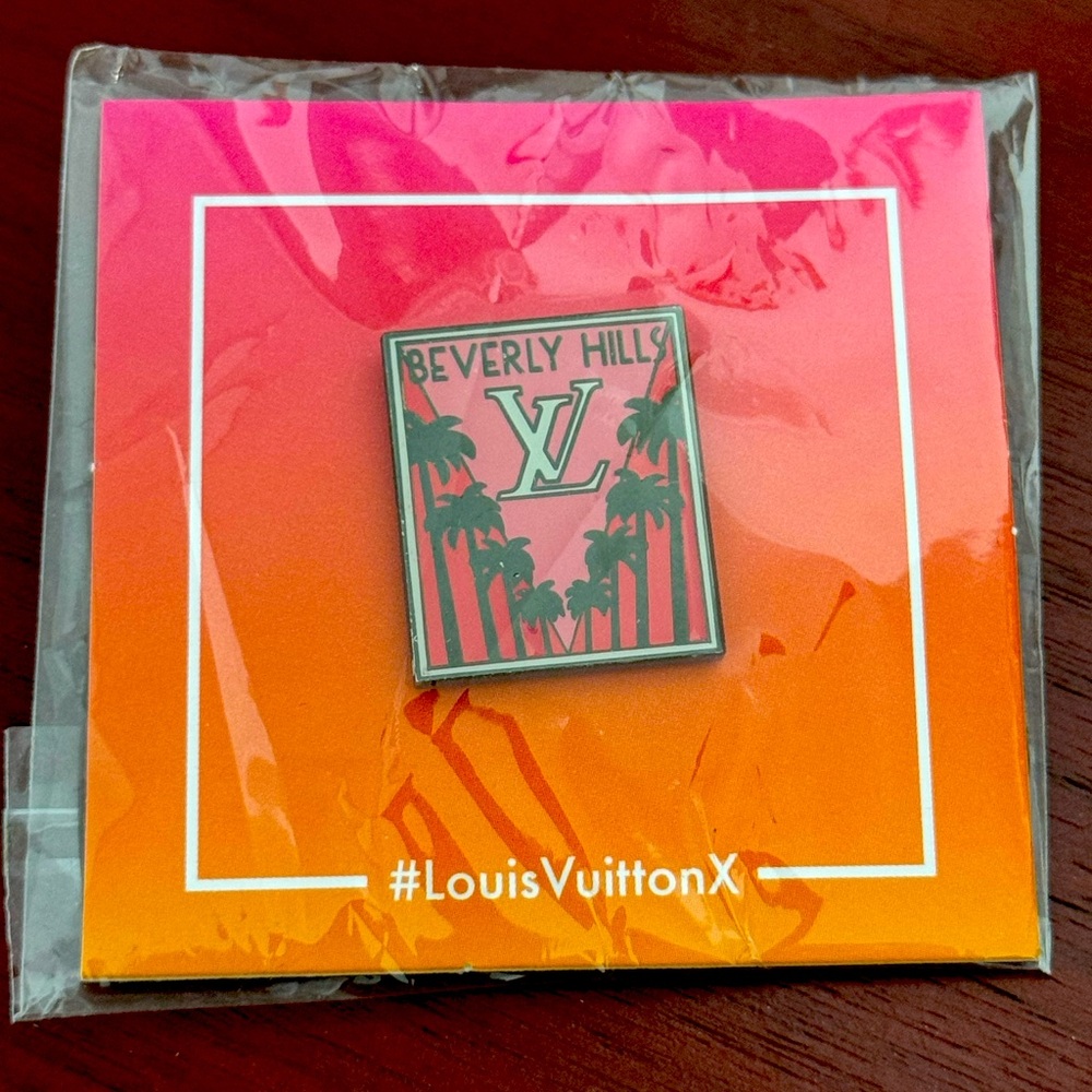 Louis Vuitton Beverly Hills pin
